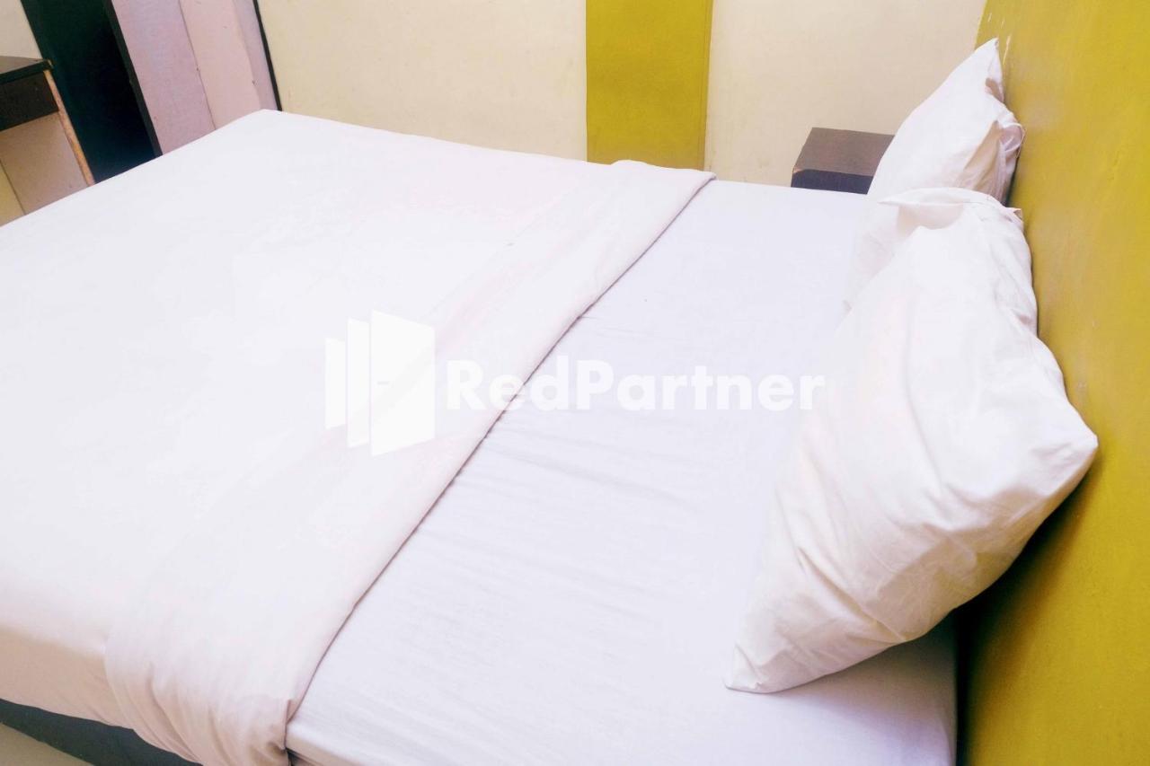 Hotel Permata Makassar Mitra Reddoorz Balangberu Exterior photo